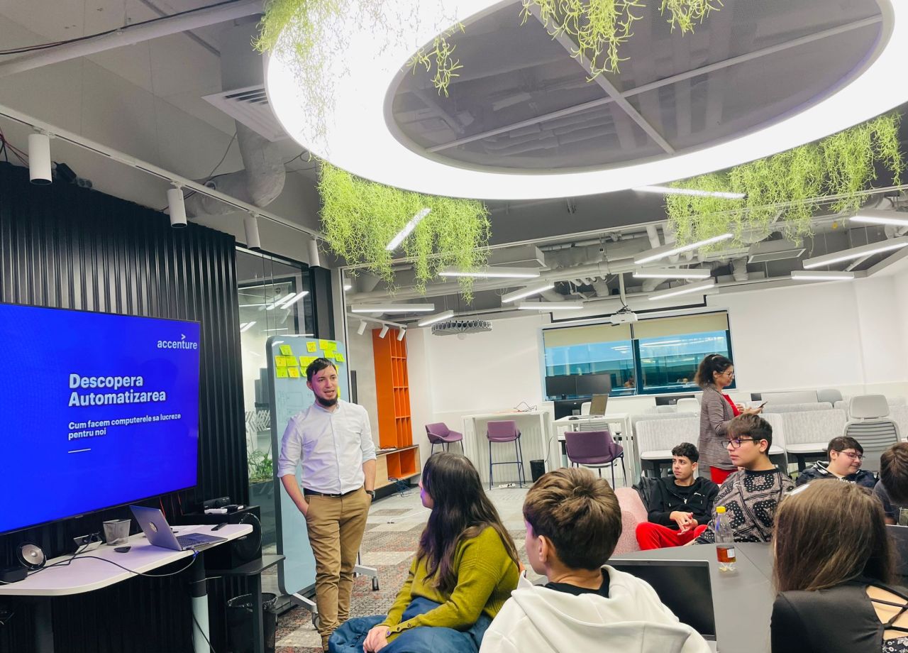 Accenture pregătește tinerii români pentru lumea digitală