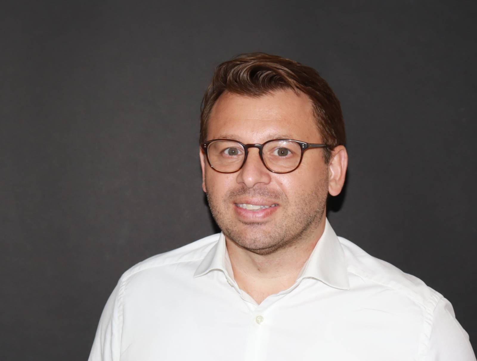Dental Elite: Extindere cu zâmbetul pe buze