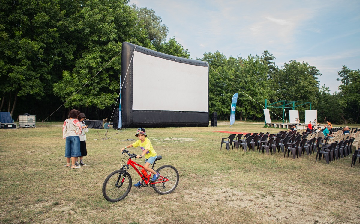 „Film în Sat” se întoarce acasă la Peștișani