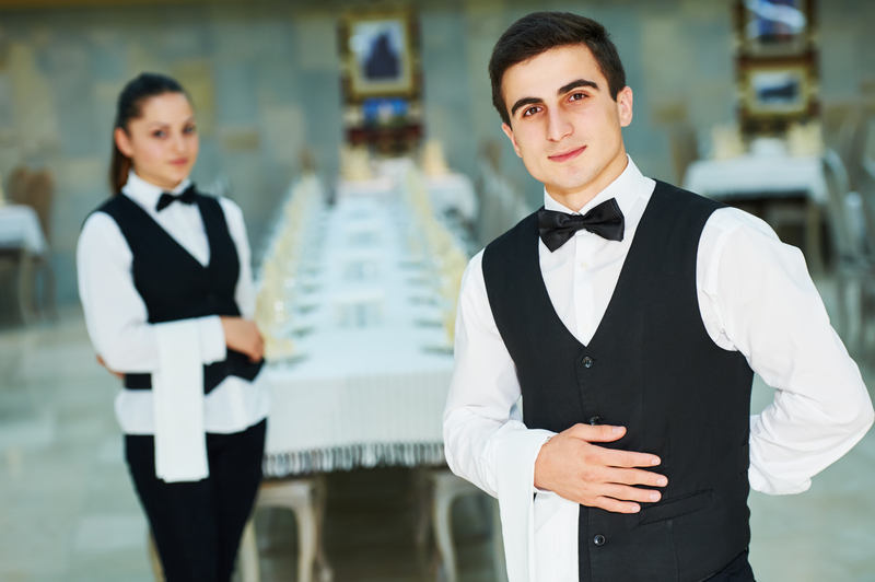 Peste 6.000 de locuri de muncă disponibile pentru cei care nu au trecut examenul de Bacalaureat. Und...
