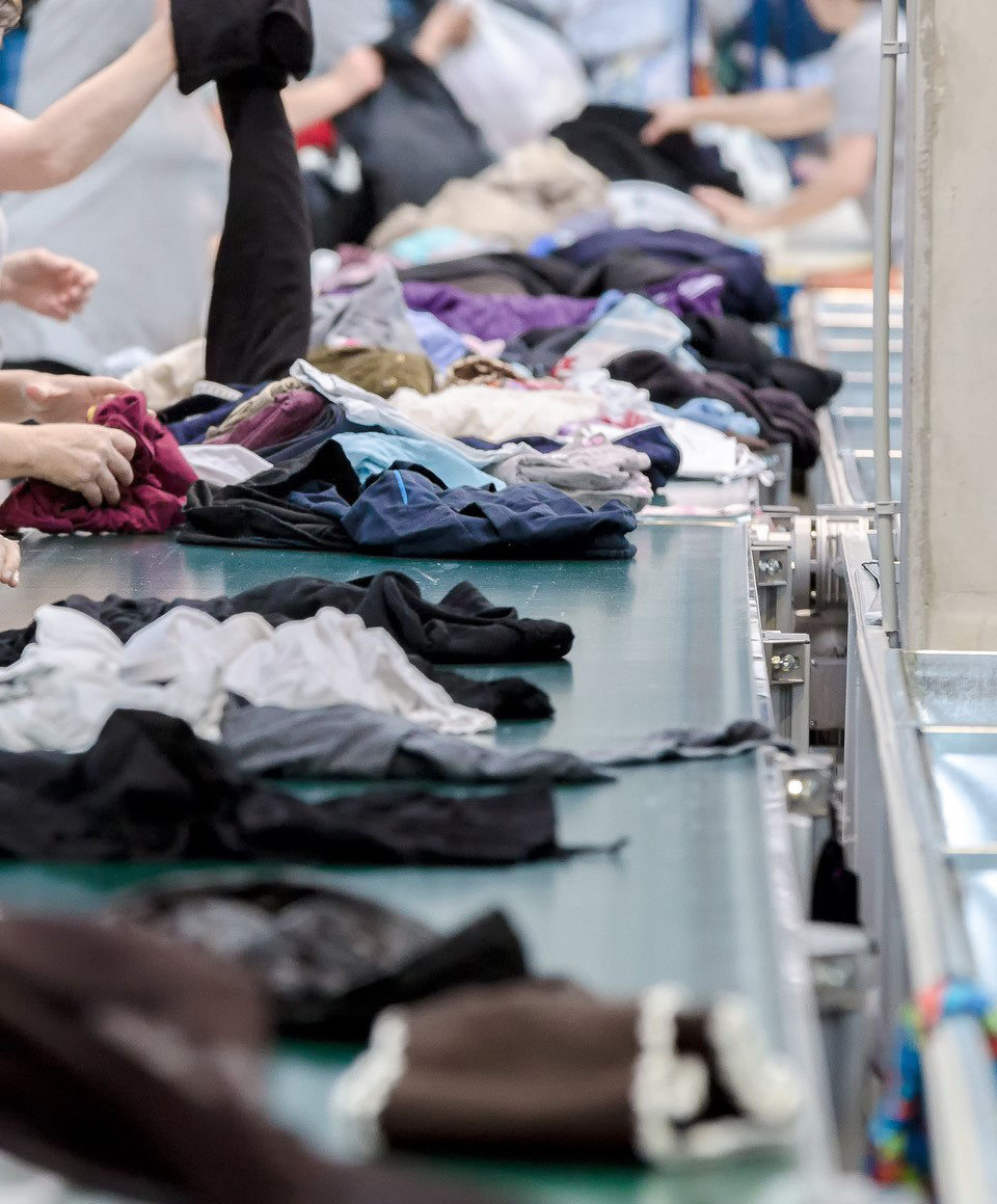 ARETEX: Îmbrăcămintea colectată de la populație ar putea fi reutilizabilă în proporție de 75% 1 ARETEX reutilizare