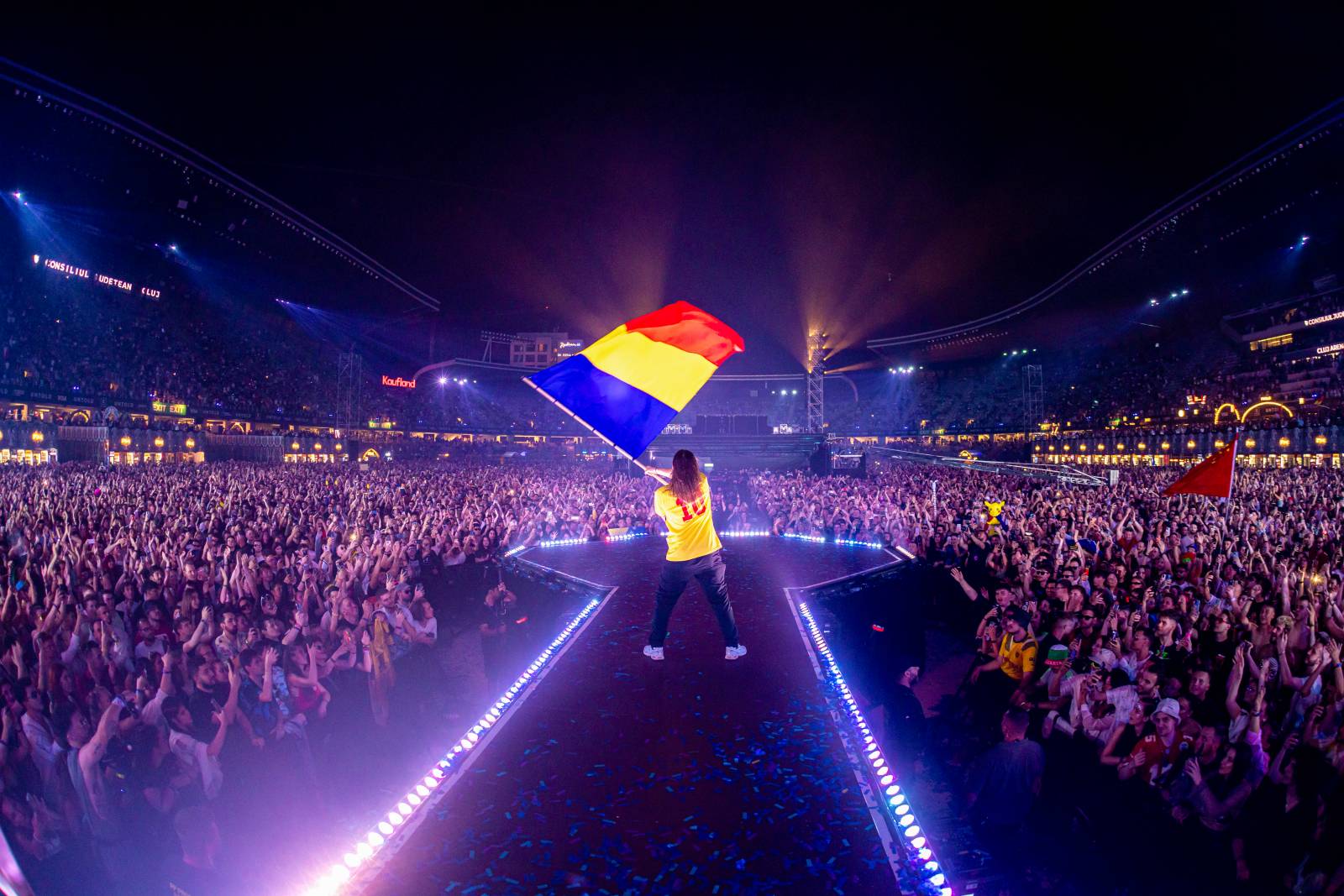 Peste 230.000 de fani au venit vineri și sâmbătă la UNTOLD 2 UNTOLD2024 0811 020622 3798 JDVL