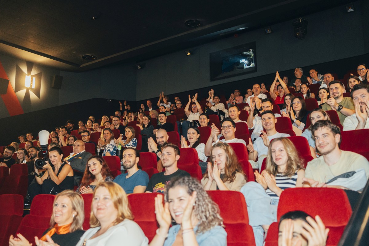 „Anul Nou care n-a fost”, pe locul 1 în box office România, după încasările din primul weekend de di...