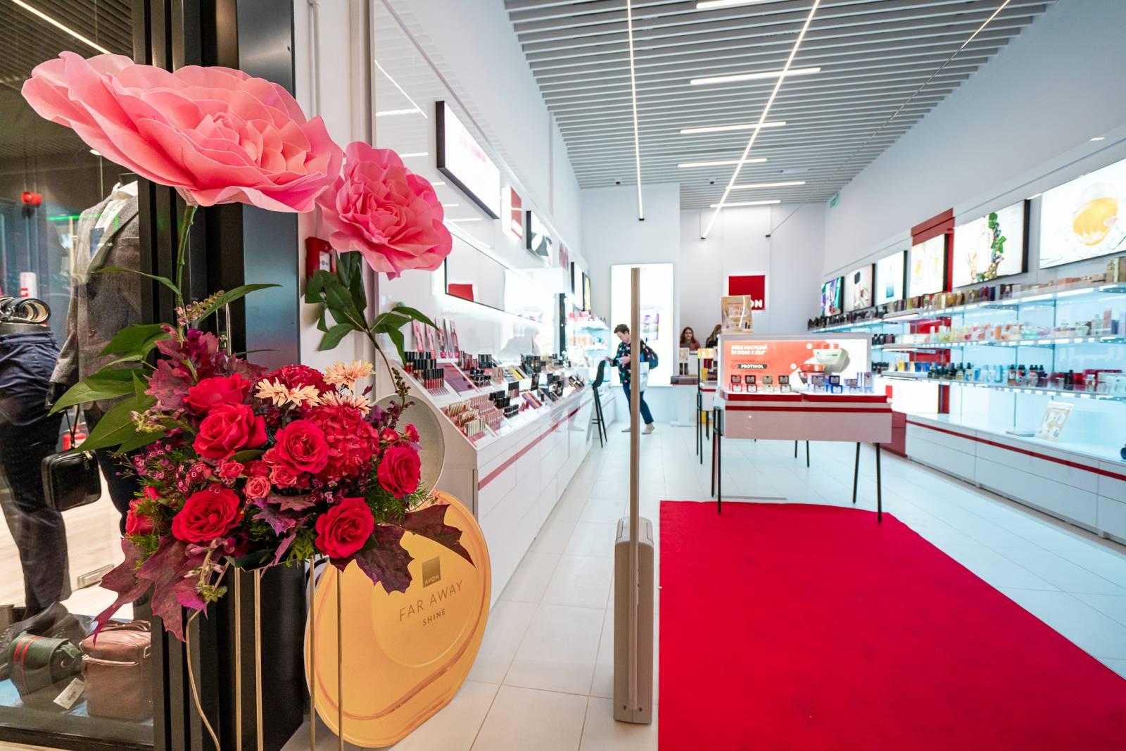 Avon își continuă expansiunea și deschide un nou magazin