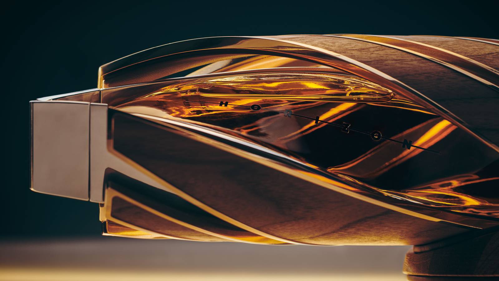 The Macallan și Bentley lansează Macallan Horizon, o ediție rară de whisky inspirată de poveștile celor două branduri 2 MAC 2023 Horizon