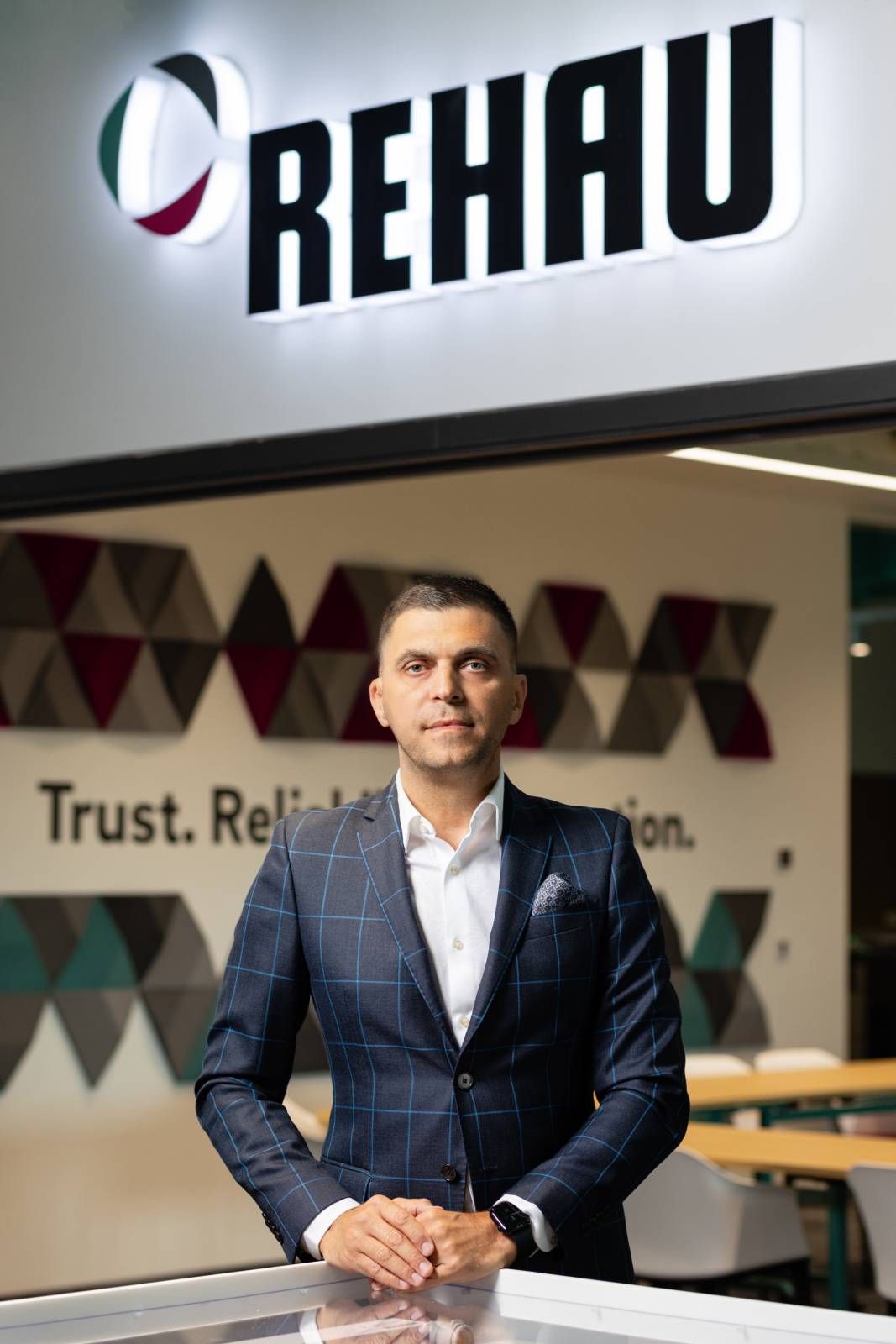 REHAU Window Solutions, recunoscută internațional pentru inovația adusă pe piața de tâmplărie 1 Paul Chipriean Director Window Solutions REHAU Romania