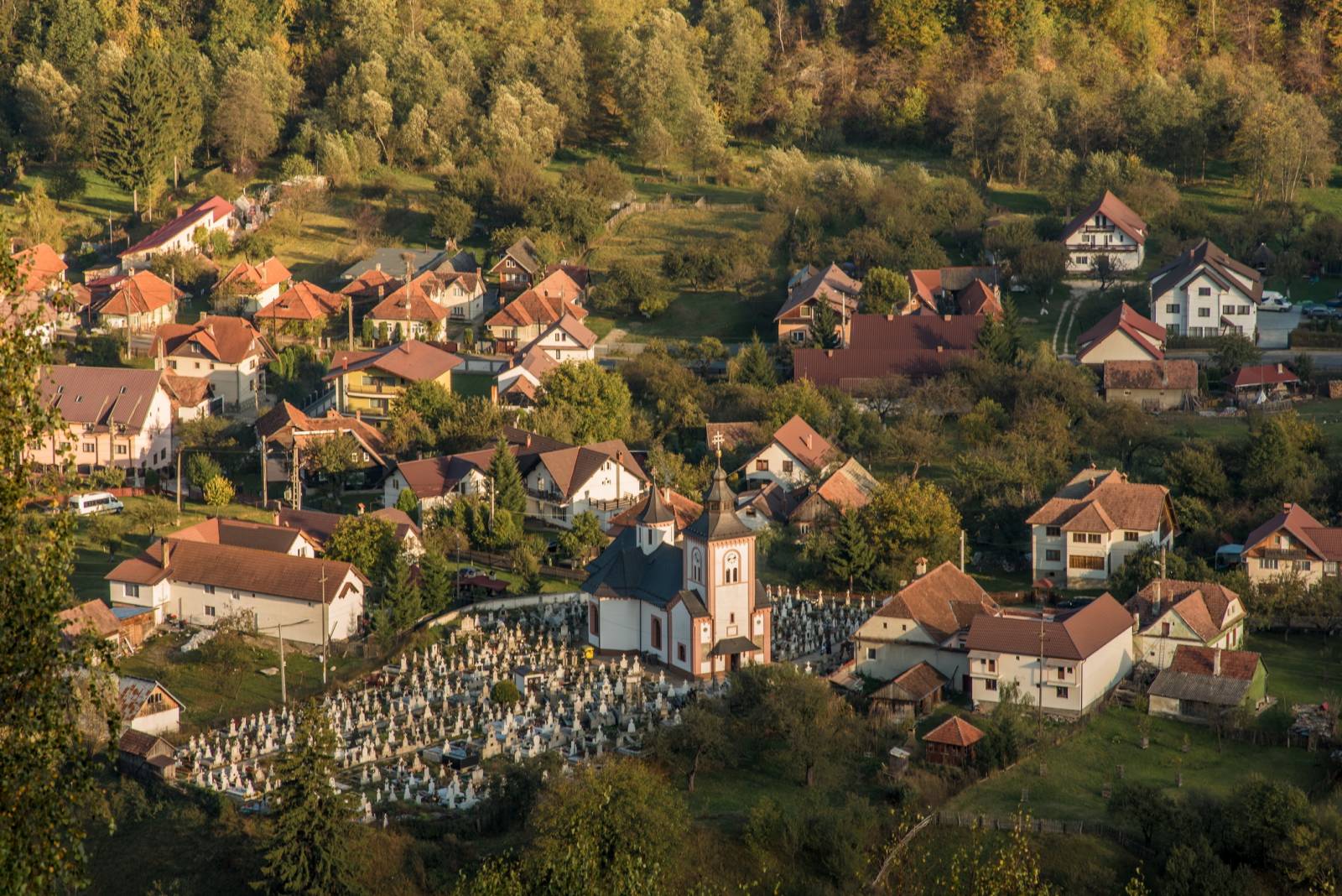 ,,Antreprenorești - Adoptă un sat”, o nouă emisiune pentru antreprenorii din comunitățile rurale