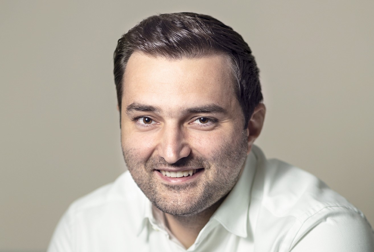 Paul Apostol, Digital Nation: Saro, antrenor AI pentru studenții români