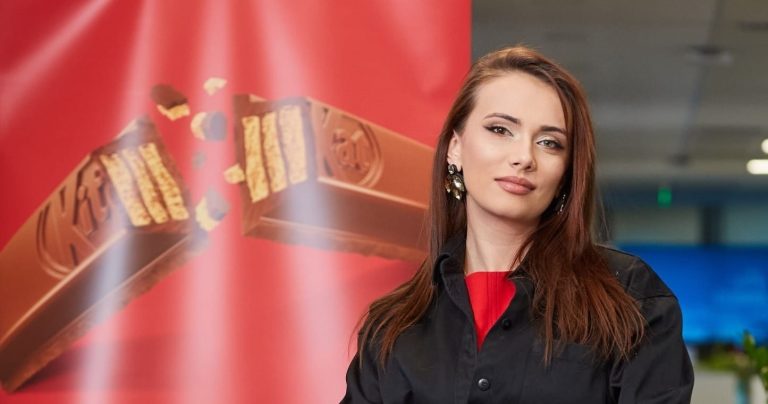 Cristiana Borșaru - KitKat