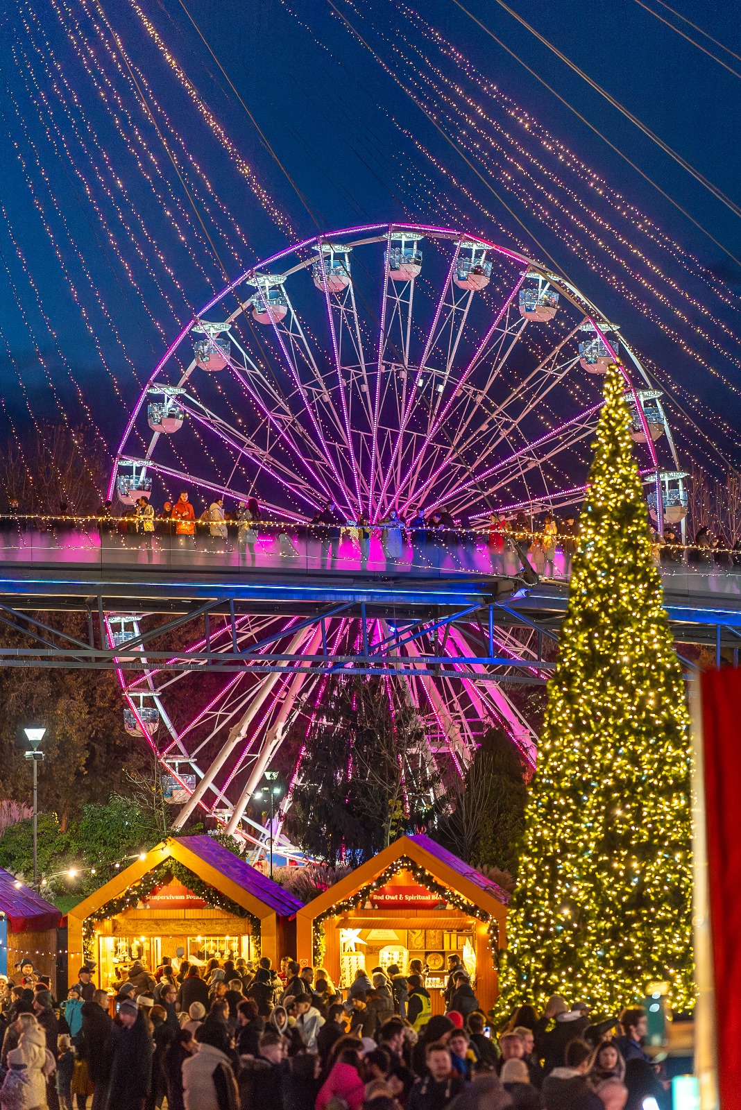 Primul târg de Crăciun din București se deschide pe 28 noiembrie. West Side Christmas Market