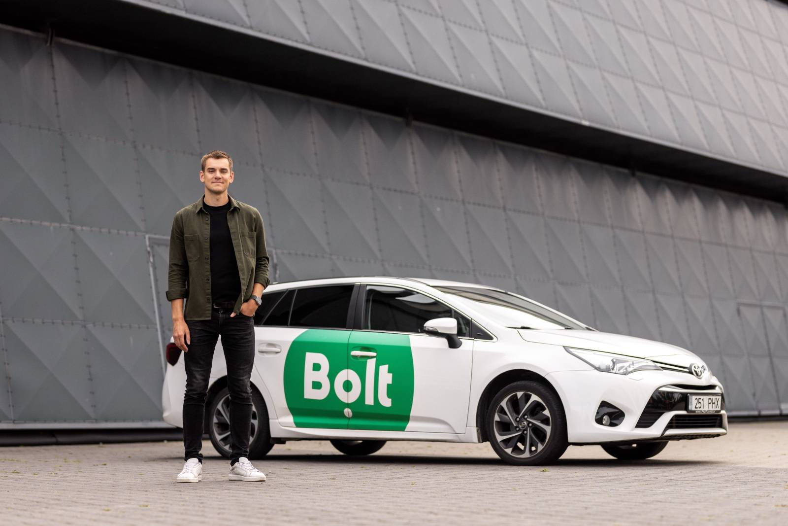 Venituri anuale de 2 miliarde de euro pentru Bolt