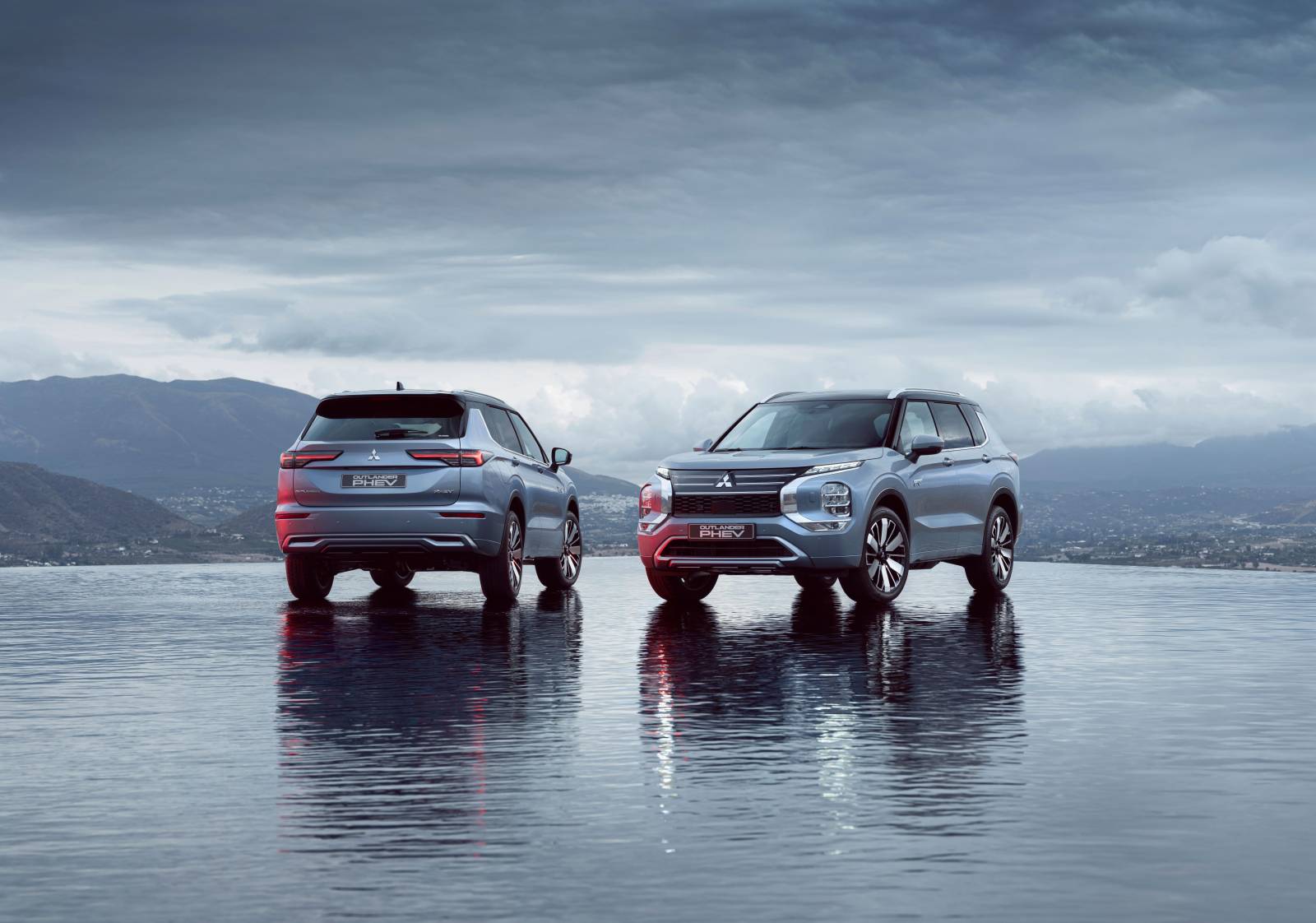 Noul Mitsubishi Outlander PHEV, disponibil în premieră națională în București