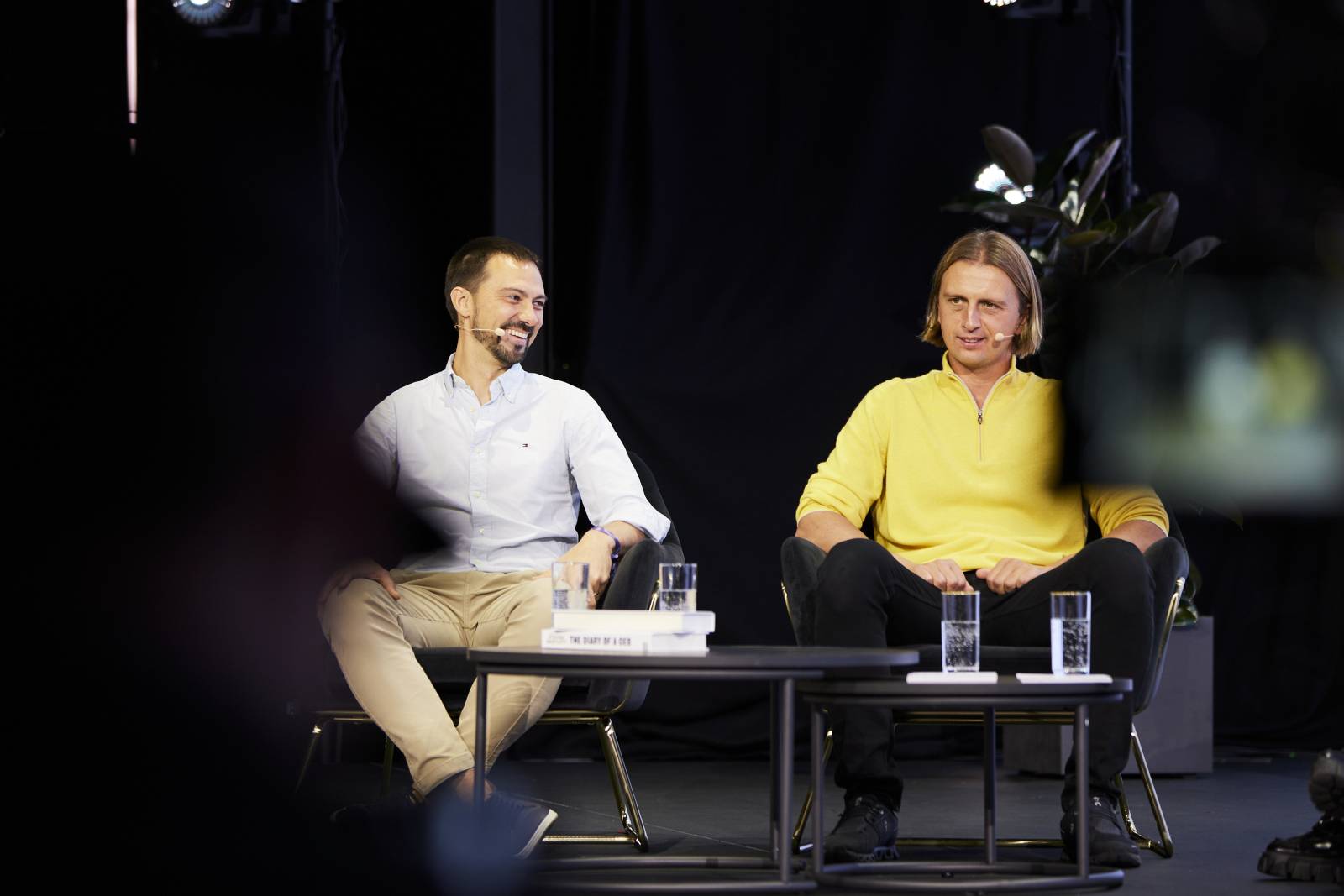 Fondatorii Revolut anunță pentru 2025 asistent AI, credit ipotecar și rețeaua proprie de ATM-uri