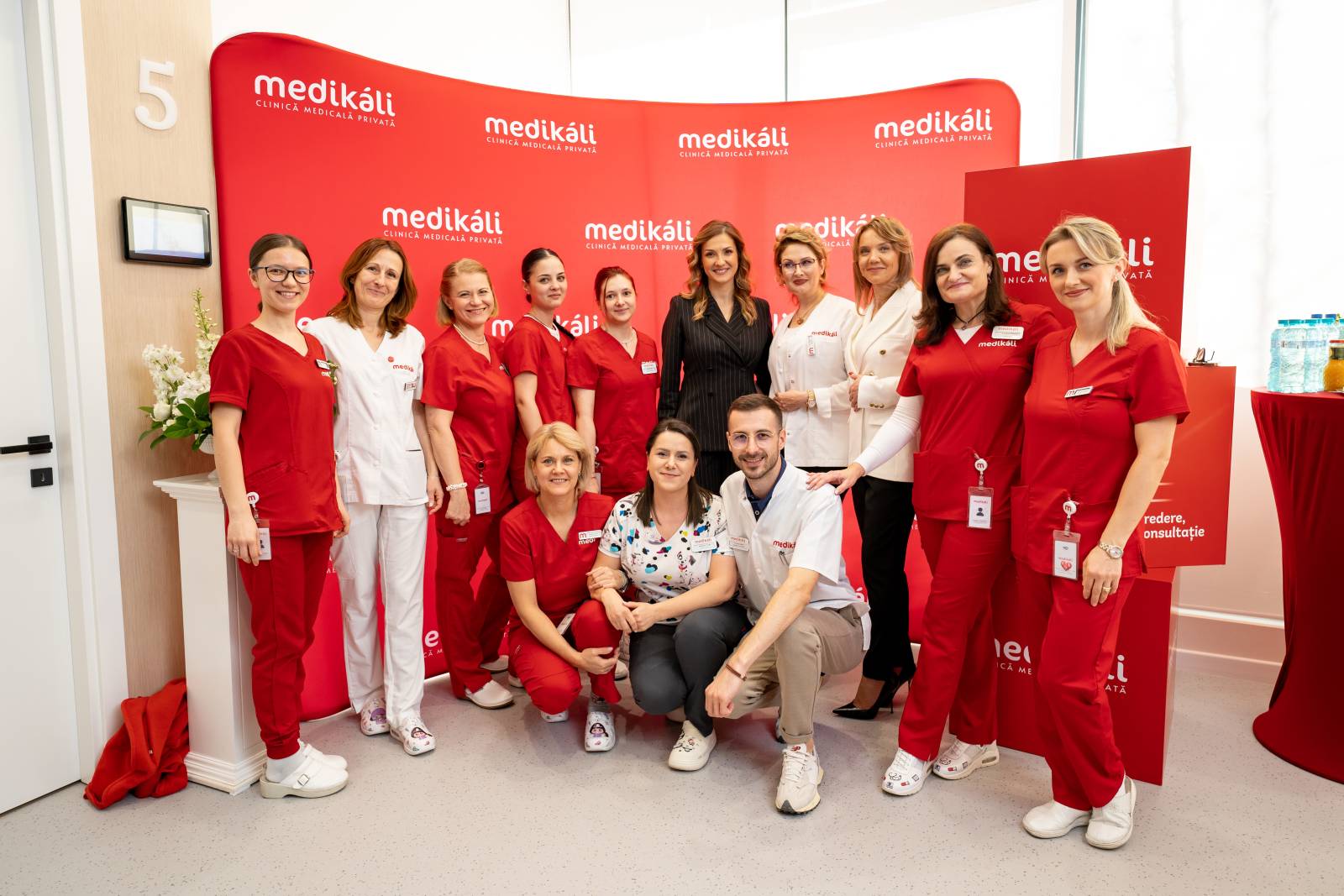 Clinica Medikali celebrează doi ani alături de comunitatea HILS
