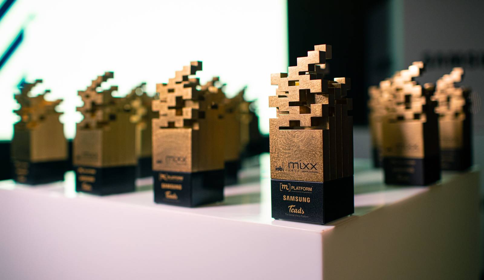 IAB MIXX Awards România revine în martie 2025 cu noi categorii și o conexiune și mai solidă cu festi...