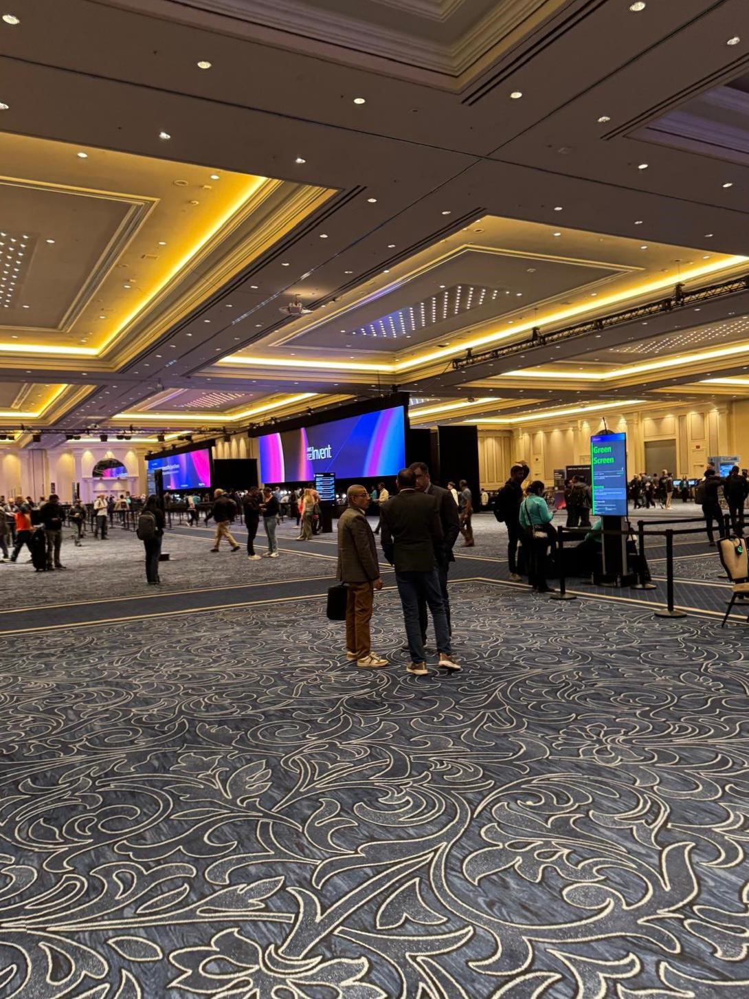 theMarketer, compania românească invitată oficial de Amazon Web Services la AWS re:Invent 2024