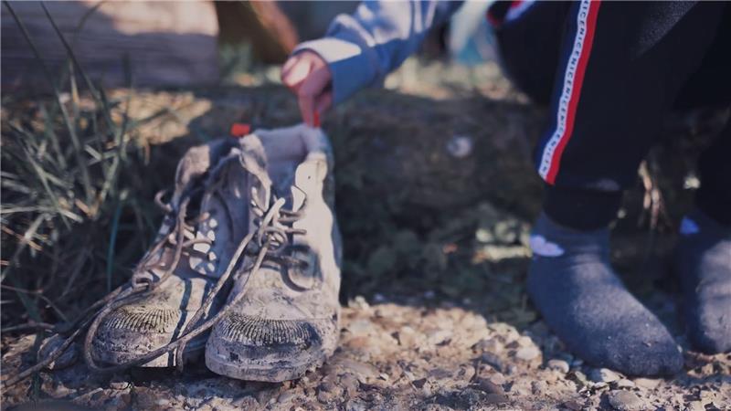 World Vision România: O treime dintre părinți renunță la a cumpăra haine și încălțăminte copiilor. C...