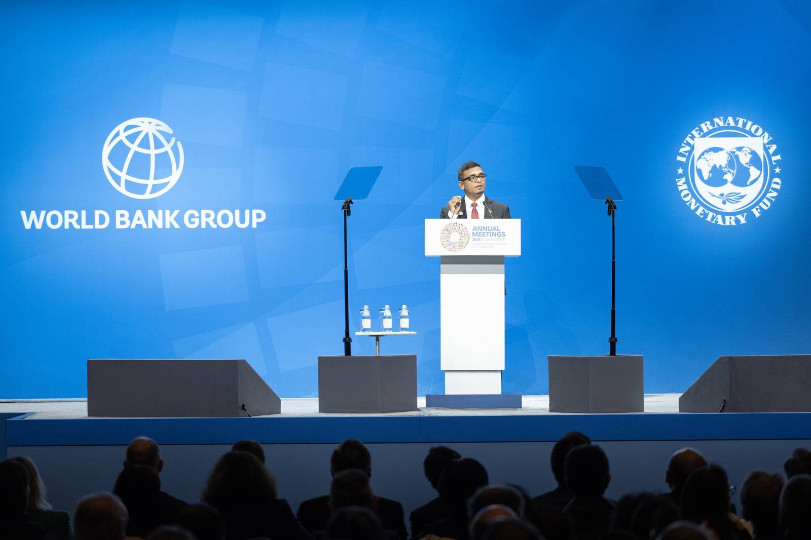 Banca Mondială revizuiește negativ prognoza României