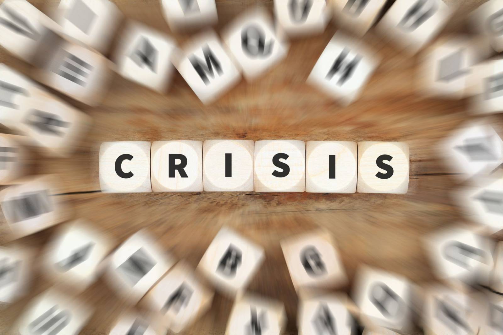 Crizele anului 2025: Vulnerabilități și provocări pentru mediul de afaceri