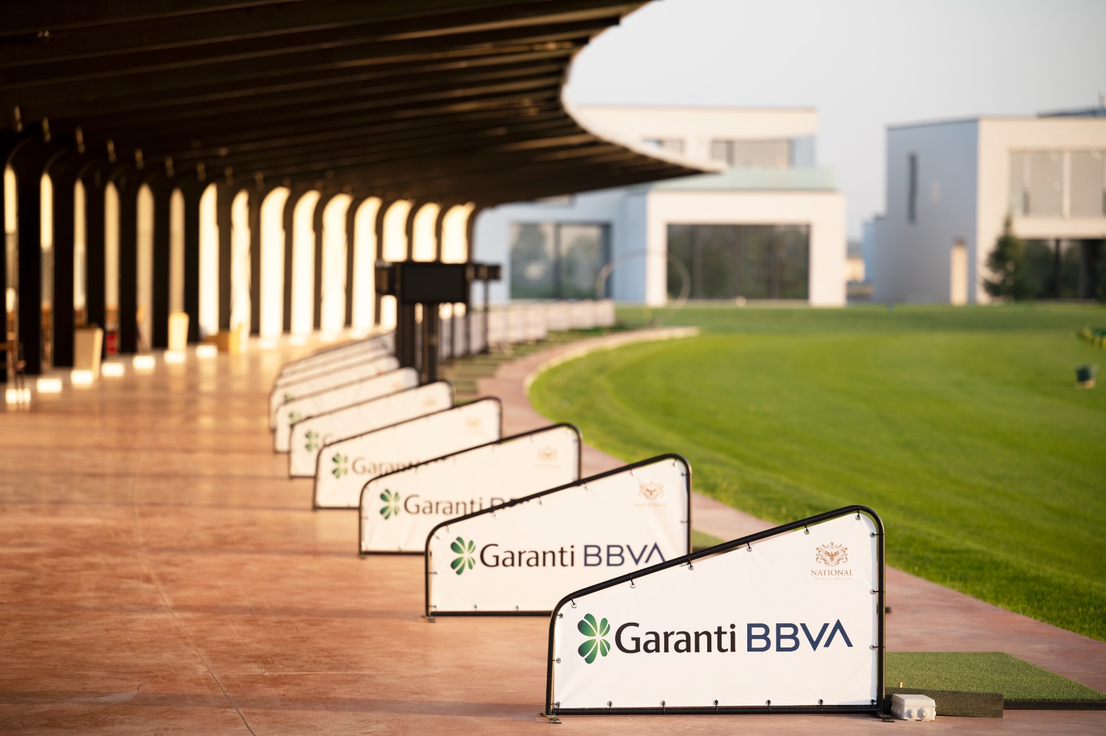 National Golf & Country Club din Dâmbovița primește o finanțare de 10 milioane euro de la Garanti BB...
