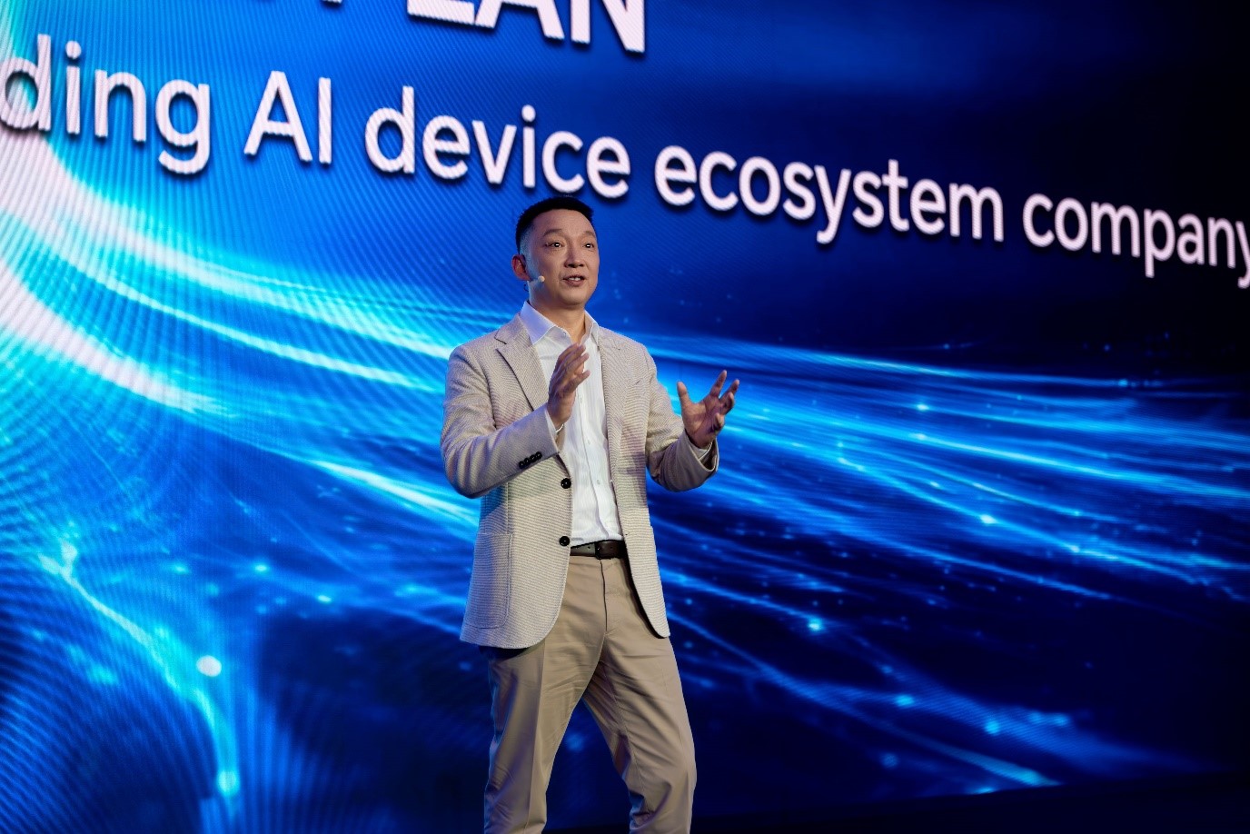 HONOR devine o companie axată pe ecosisteme AI integrate