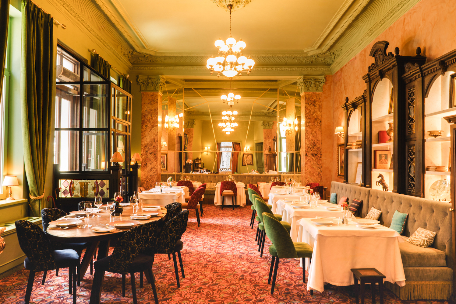Le Bistrot Français devine singurul restaurant din România cu un meniu semnat de un chef cu două ste...