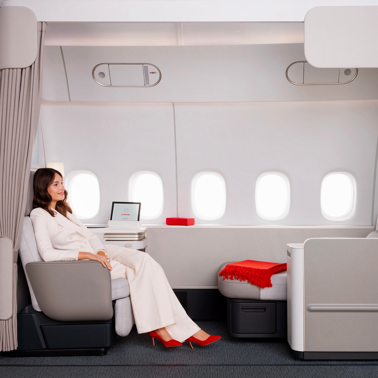 Air France lansează cabina „La Première” cu cinci hublouri