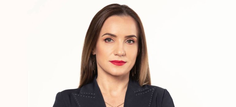 Mariana Garștea, Sixense România