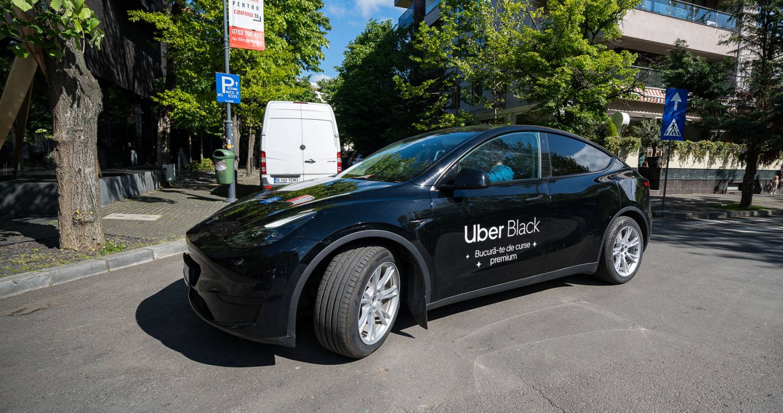Uber aduce noi funcționalități: rezervări hoteliere, cumpărături, rezervări folosind vocea 3 Uber Black Timisoara