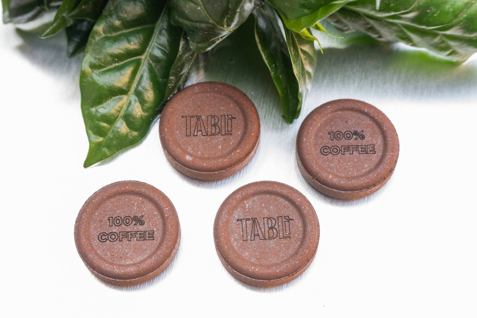 Lavazza lansează Tablì, un tab realizat 100% din cafea și un aparat nou