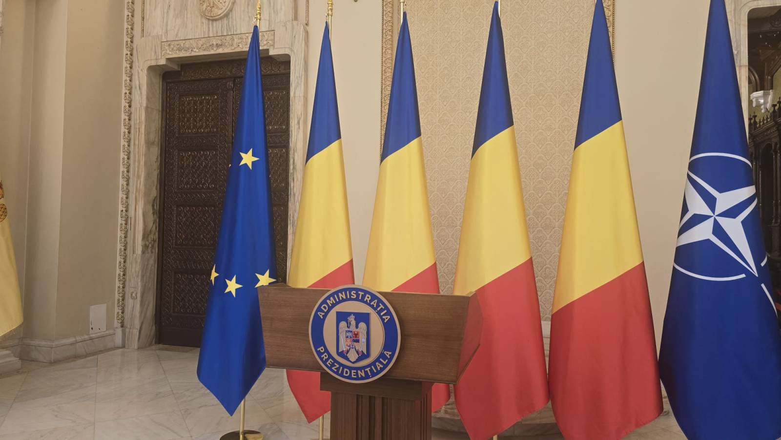 Dezbaterea electorală finală „Un Președinte pentru România”, în Sala Unirii de la Palatul Cotroceni
