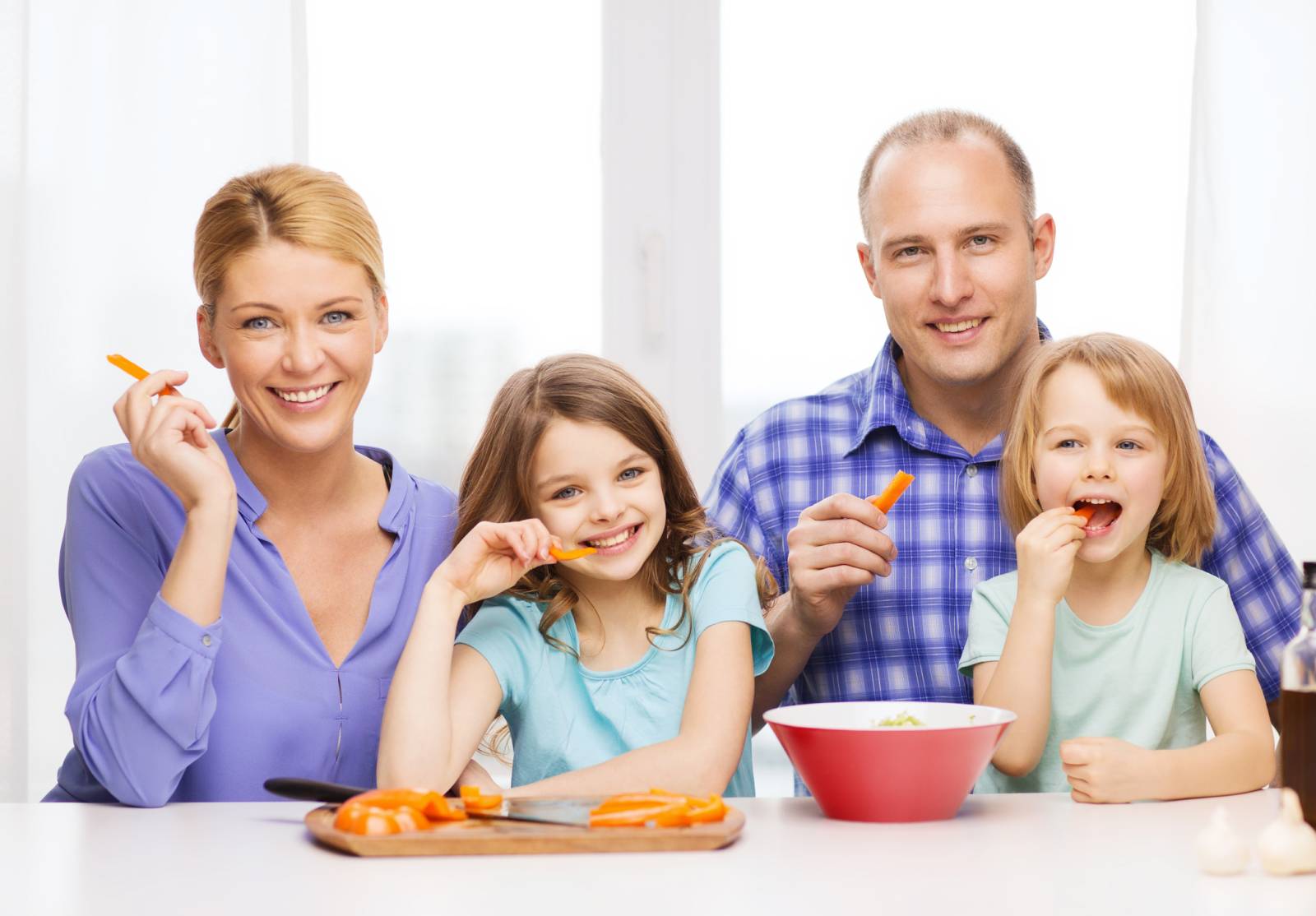 Sondaj Mondelēz International State of Snacking: Consumatorii globali caută oportunități de răsfăț