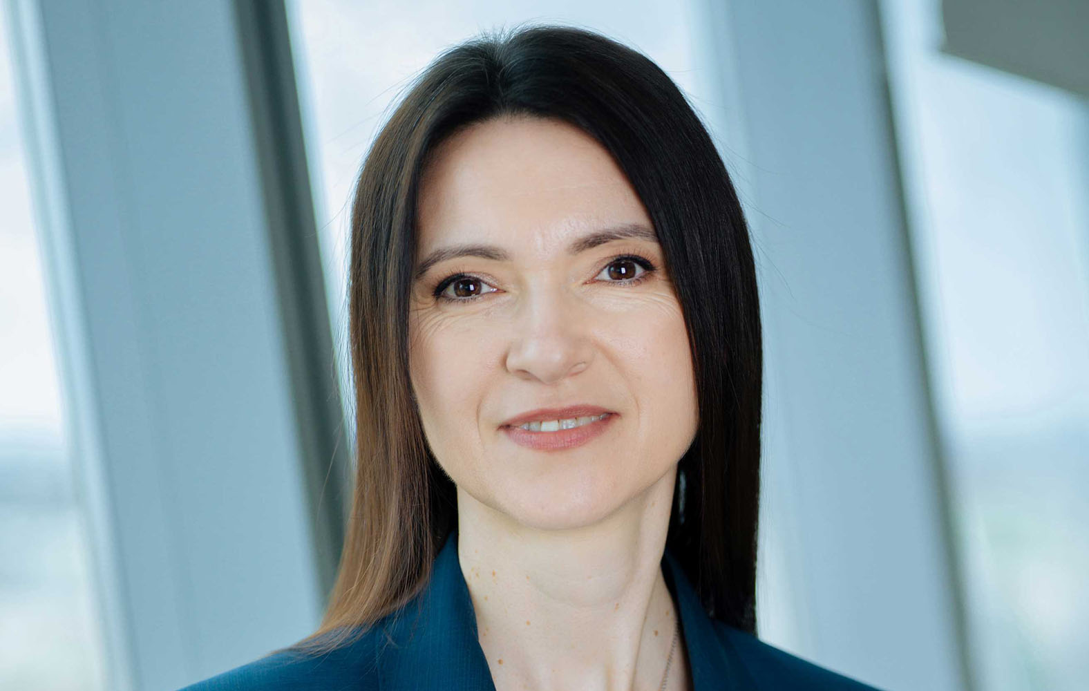 Roxana Bujor UniCredit Leasing