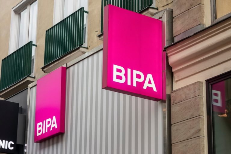 dreamstime s 254704530