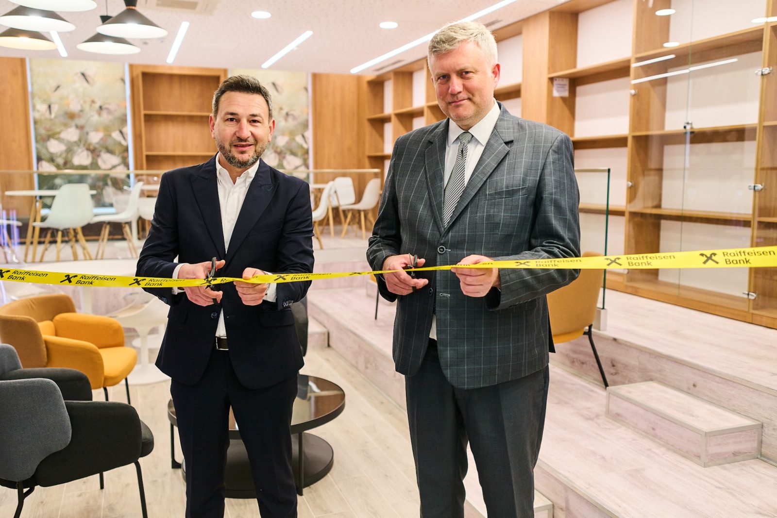 Raiffeisen Bank România contribuie la modernizarea spațiilor multifuncționale pentru studenții din I...
