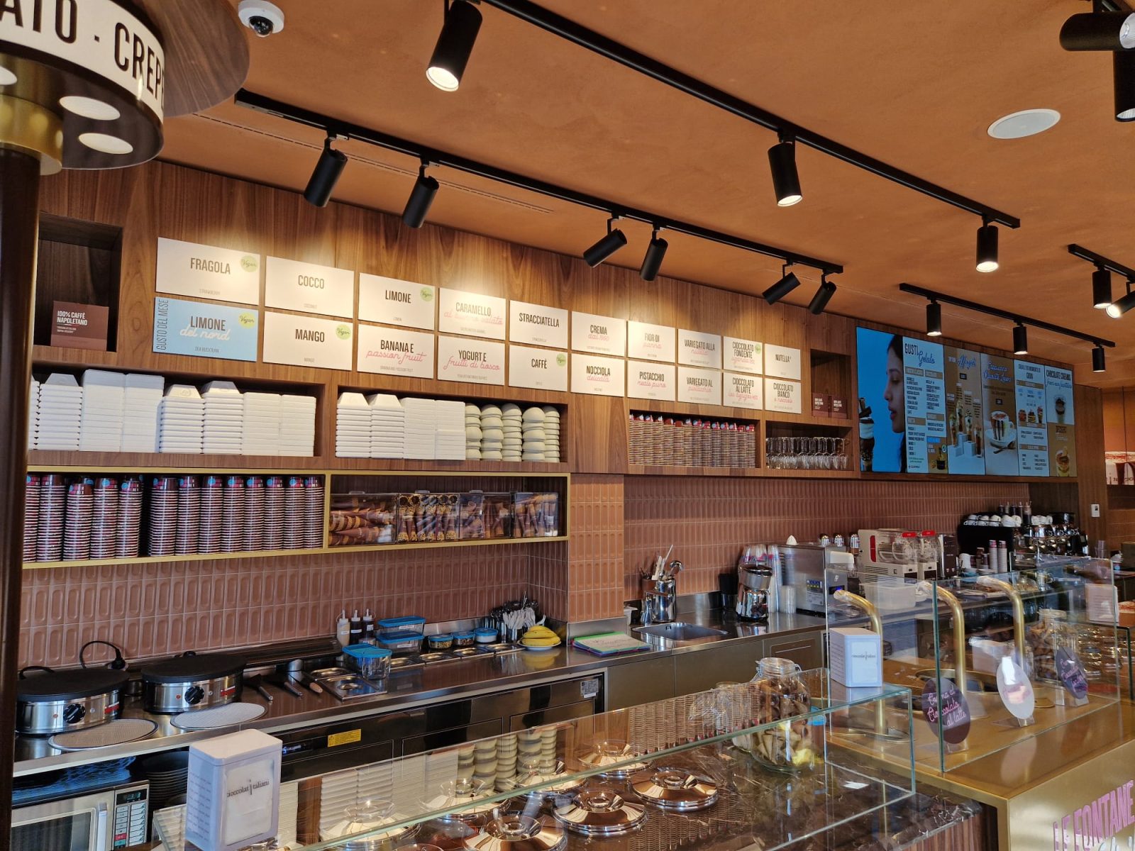 Sphera Franchise Group deschide primul Cioccolatitaliani în stațiunea turistică italiană Riccione. I...