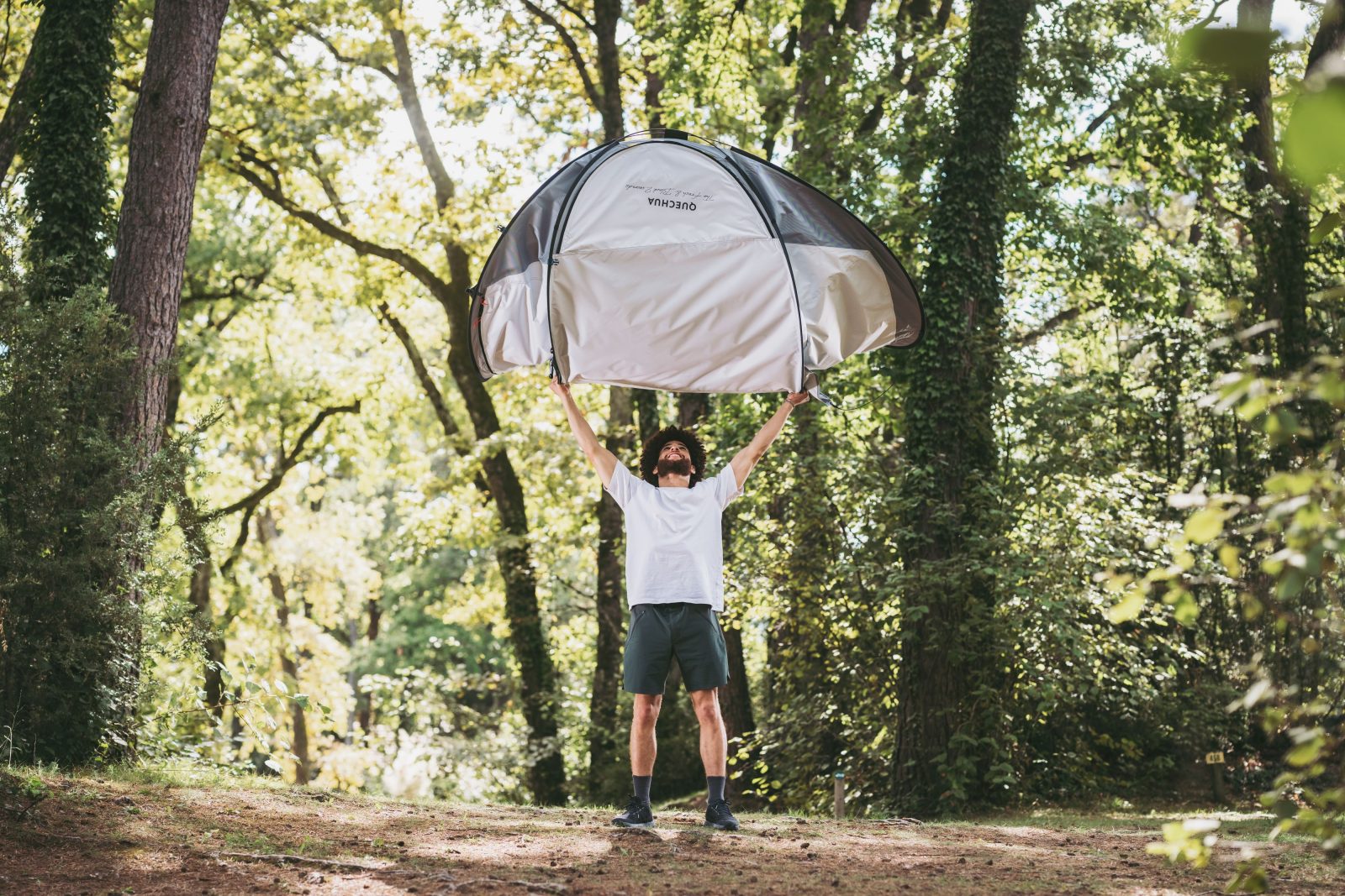 Decathlon celebrează 20 de ani și peste 500 de modele ale cortului 2 Seconds