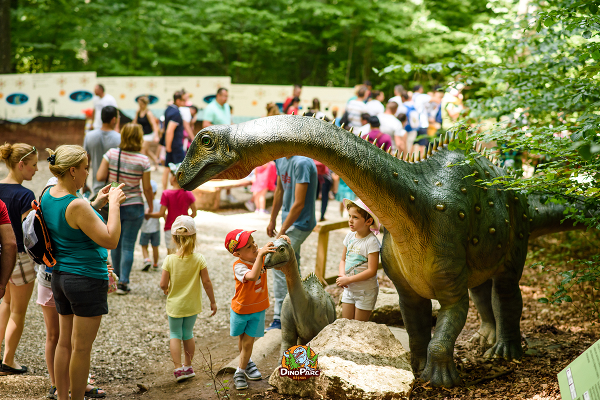 Dino Parc din Râșnov aniversează 10 ani și pornește o investiție de 2 milioane euro