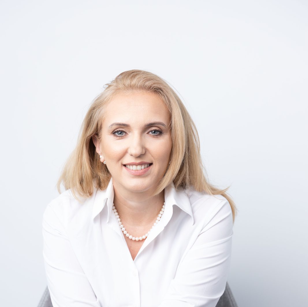 BCR: Raportul de Sustenabilitate 2024 – Educație financiară pentru 800.000 de români și finanțări ve...