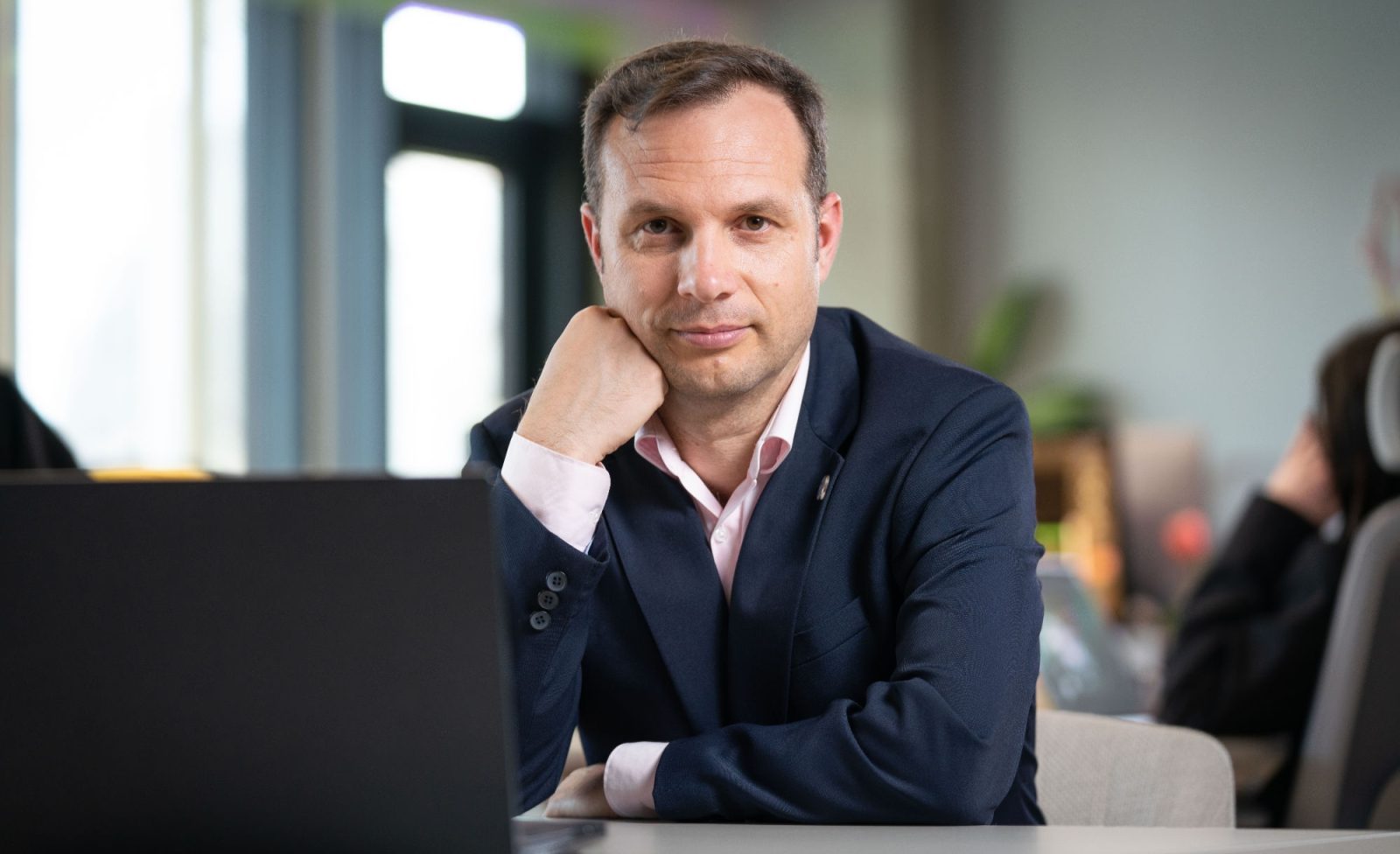 HOLISUN și Universitatea de Vest din Timișoara lansează Digipedia, platformă de e-learning cu AI 4 Oliviu Matei, fondator Holisun