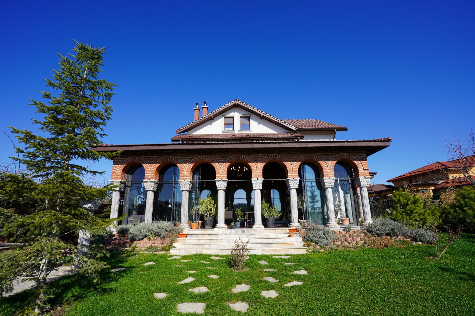 Imobiliarele de lux rămân un refugiu sigur într-un context economic incert. Care au fost cele mai scumpe tranzacții 3 Corbeanca