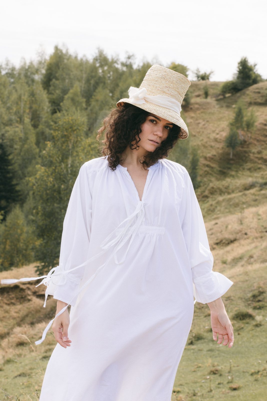 Aceeași Mărie, brandul care combină simbolurile tradiționale cu designul modern 4 Aceeași Mărie, brandul care combină simbolurile tradiționale cu designul modern