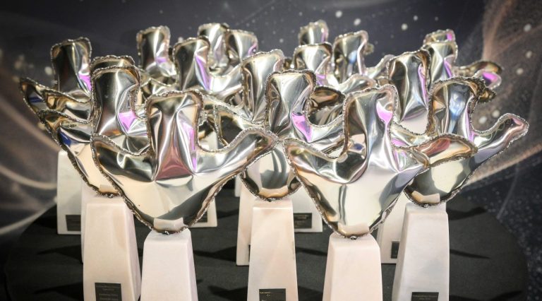 Extraordinary Women Gala 2025 - trofee