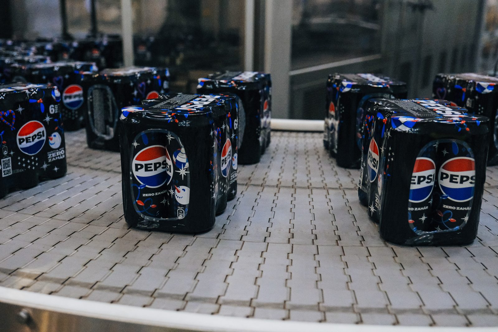 PepsiCo a investit în Ilfov 8,5 mil. $ în cea mai modernă linie de îmbuteliere a băuturilor în doze din Balcanii de Est 2 foto 2