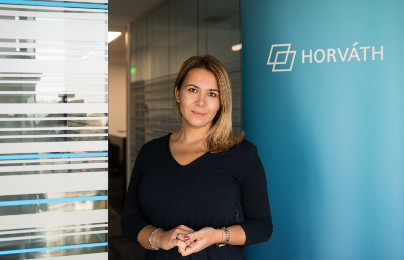 Horváth: Aproape jumătate dintre directorii financiari consideră contextul economic „nefavorabil” 1 Maria Boldor 68 3