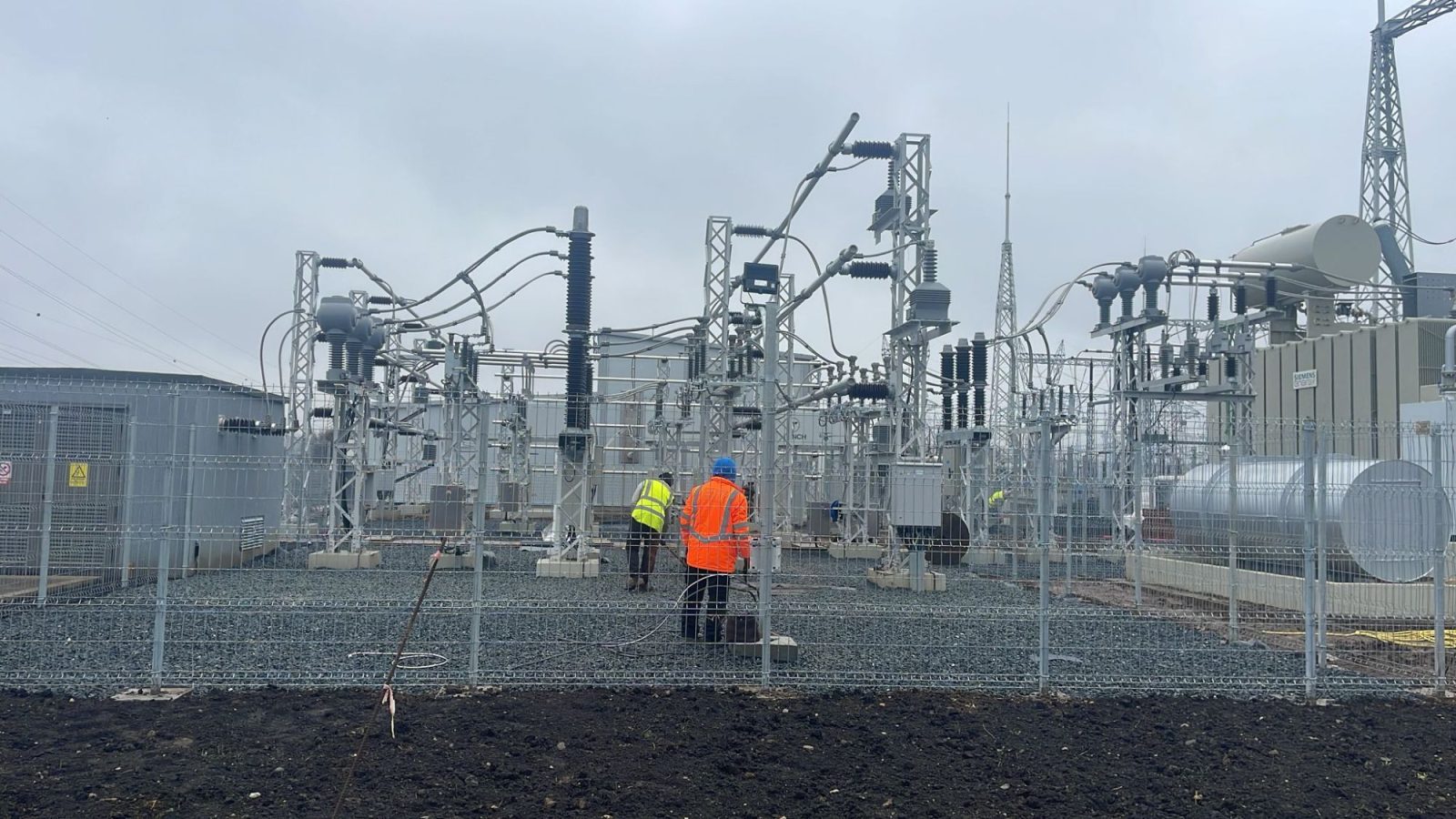 Prima instalație de compensare a energiei reactive de tip STATCOM, pusă în funcțiune la Sibiu 6 energie electrica statie de transformare transelectrica sibiu statcom curent 6