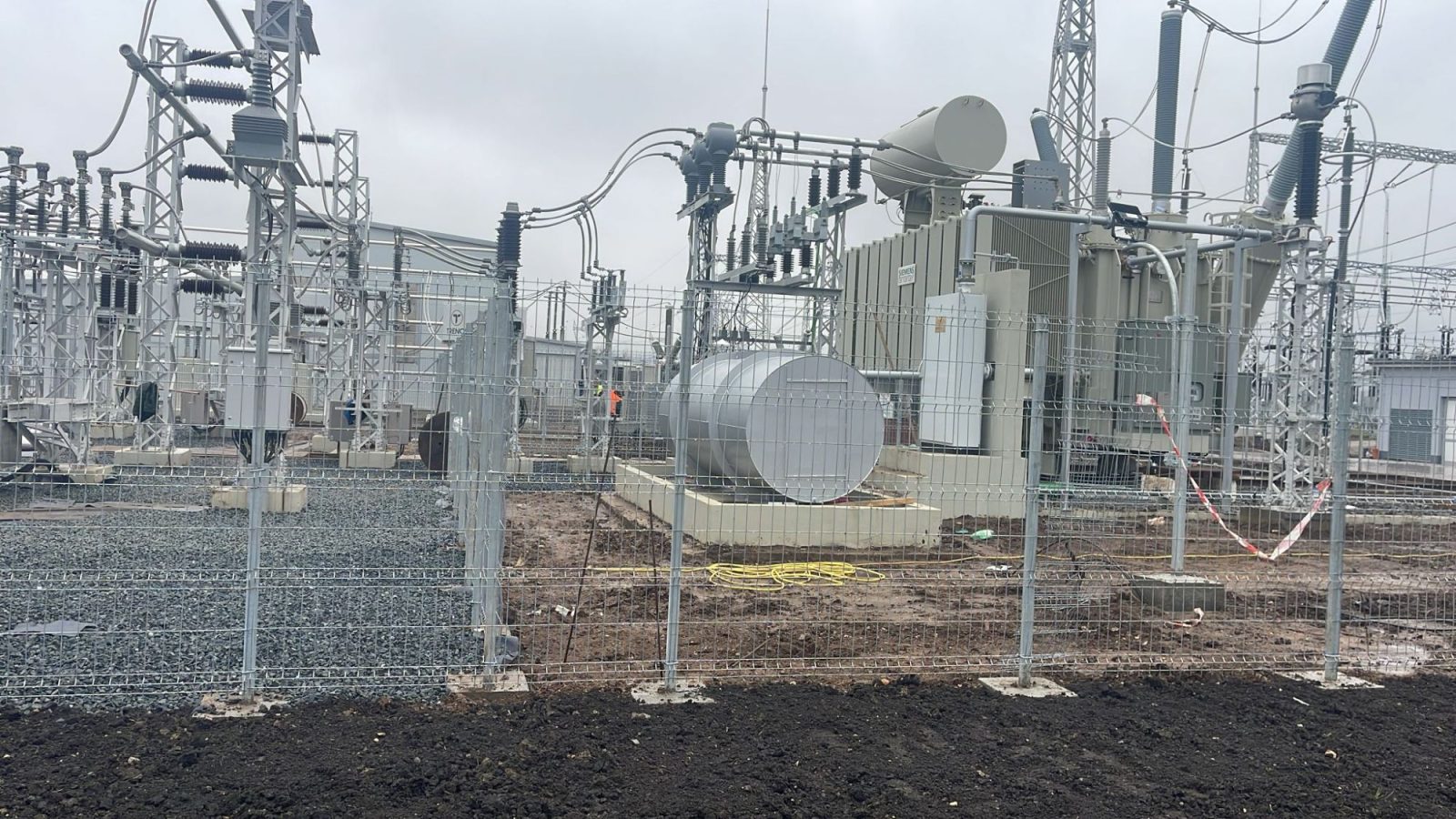 Prima instalație de compensare a energiei reactive de tip STATCOM, pusă în funcțiune la Sibiu 7 energie electrica statie de transformare transelectrica sibiu statcom curent 7