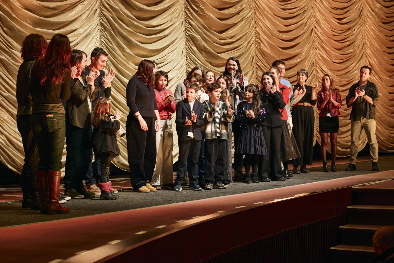 „Atlasul Universului” a devenit primul film românesc pentru copii premiat la Festivalul Internaționa...