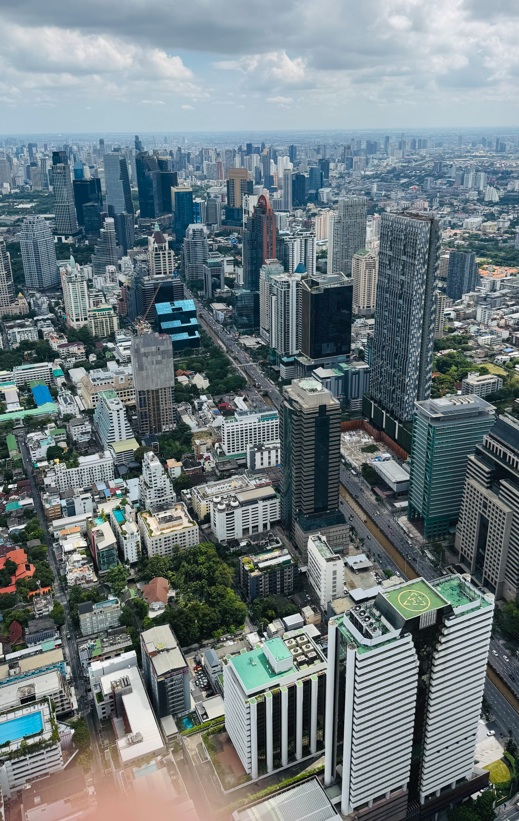 Thailanda se află desigur în topul preferințelor tocmai datorită diversității impresionante de experiențe pe care le oferă. De la metropole vibrante și temple spectaculoase