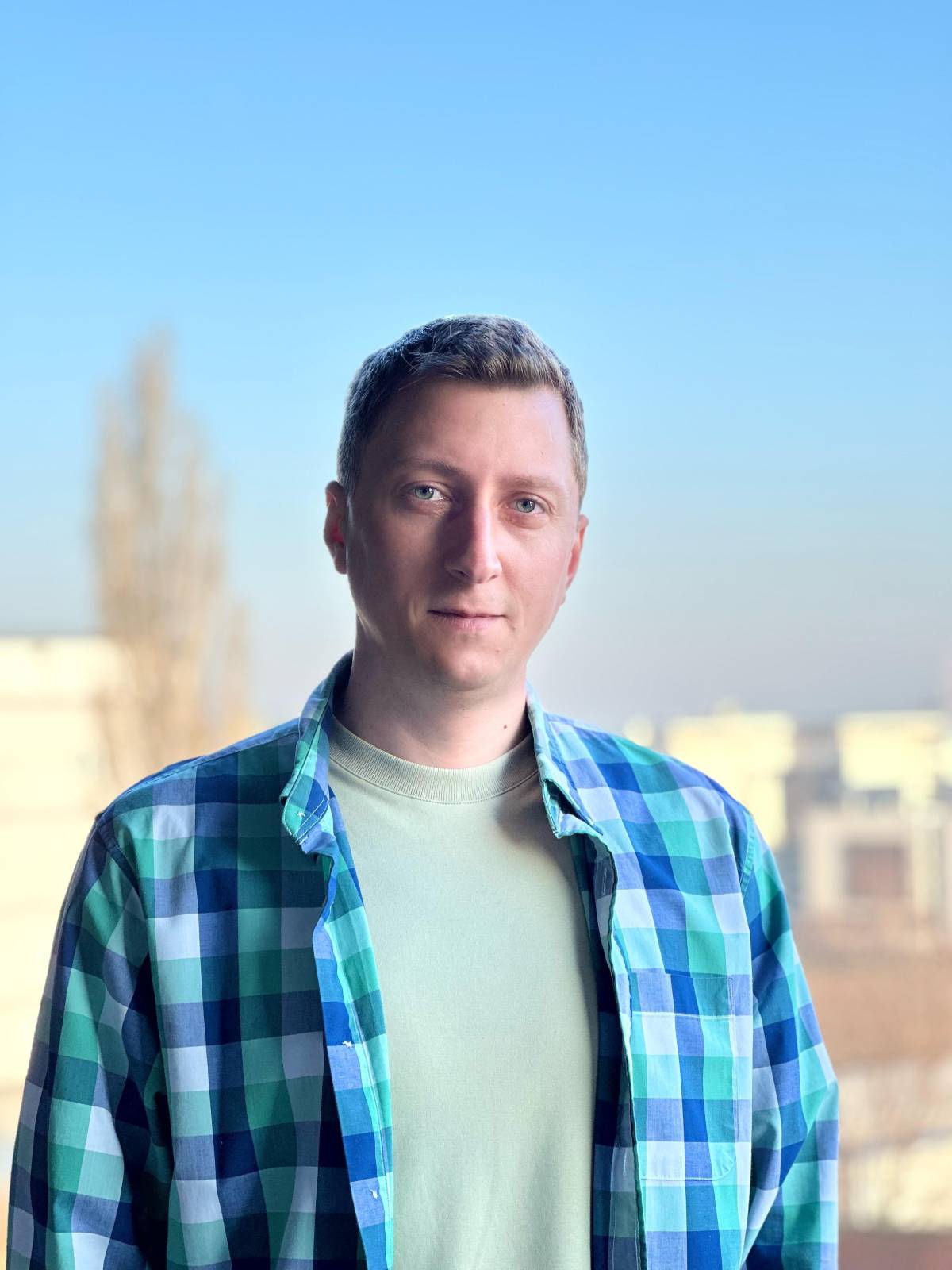 Alin Tarnovschi, Digital Lead Editor Ringier: „Pe măsură ce conținutul generat de Inteligența Artificială va inunda internetul, valoarea semnăturii umane va crește” 1 alin tarnovschi digital lead editor libertatea 1
